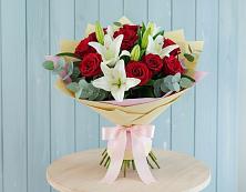 Букет цветов из:  Лилии и Розы в Полтавском