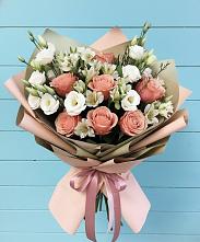 Букет цветов из:  Розы, Альстромерии и Лизиантусы в Полтавском