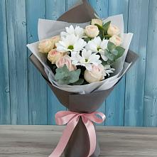 Букет цветов из:  Хризантемы и Розы в Полтавском