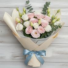 Букет цветов из:  Лизиантусы в Полтавском