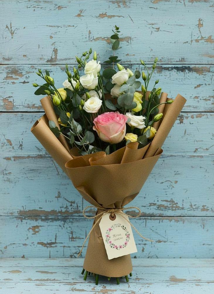 Букет цветов из: Розы и Лизиантусы в Полтавском