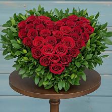 Цветочная композиция из Розы в виде сердца в Полтавском