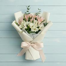 Букет цветов из:  Альстромерии в Полтавском