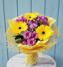 Букет цветов из:  Хризантемы и Герберы в Полтавском