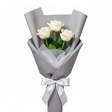 Букет 3 белые розы в Полтавском