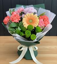 Букет цветов из:  Гвоздики, Розы, Герберы и Хризантемы в Полтавском