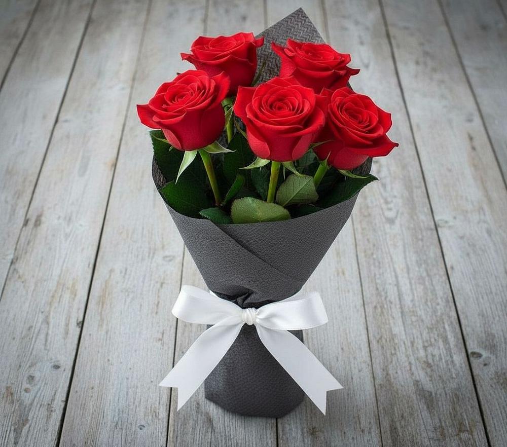Букет 5 Красных роз Эдлесс Лав в Полтавском