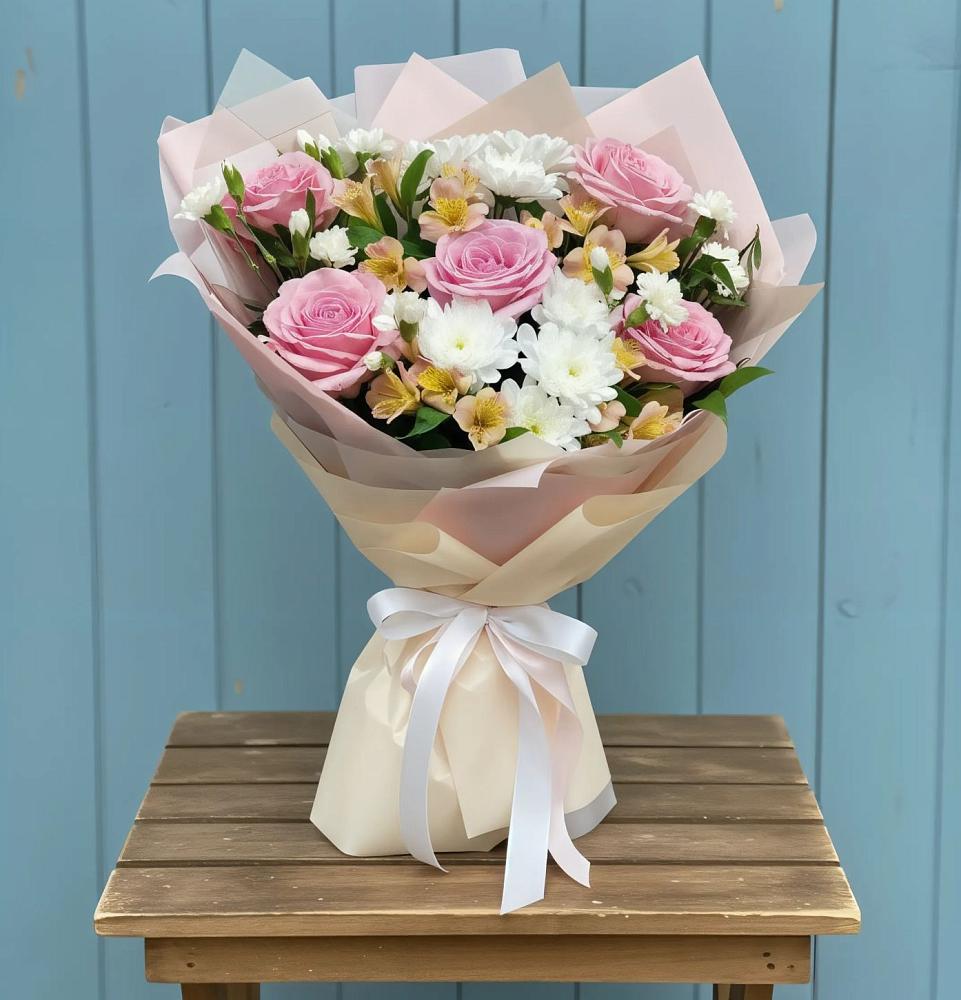 Букет цветов из: Гвоздики, Орхидеи и Розы в Полтавском