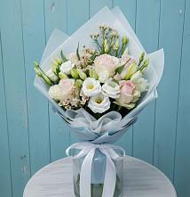 Букет цветов из:  Розы и Лизиантусы в Полтавском