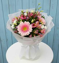 Букет цветов из:  Герберы, Альстромерии и Лизиантусы в Полтавском