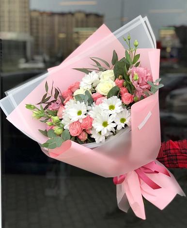 Букет цветов из: Розы, Лизиантусы и Хризантемы в Полтавском