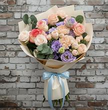 Букет цветов из:  Розы, Лизиантусы и Гвоздики в Полтавском
