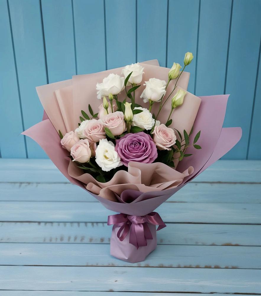 Букет цветов из: Розы и Лизиантусы в Полтавском